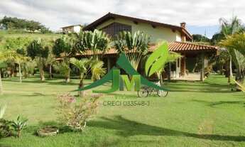 Imagem 2: Lindo sítio à Venda em Piracaia no asfalto