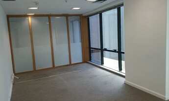 Imagem 5: Sala comercial para Alugar no bairro Bela Vista em São Paulo - SP. 3 banheiros, 4 vagas na