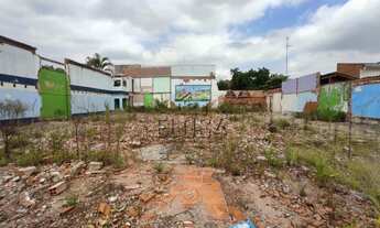 Imagem: Terreno com 4 Dormitorio(s) localizado(a)