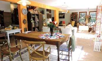 Imagem: Casa com estilo, charme e privacidade!