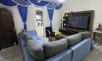 Imagem 4: Sobrado para venda possui 327 metros quadrados com 5 quartos em Vila Progresso - Santo And