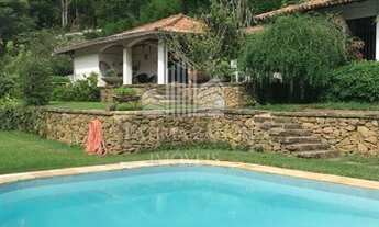 Imagem: Linda casa em Corrêas