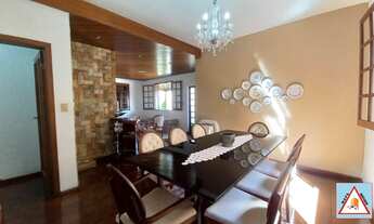 Imagem 7: Casa com três quartos, suíte, piscina e duas vagas de garagem no bairro Santa Inês - Belo