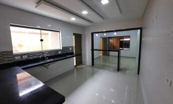 Imagem 5: AM500- Casa Alto Padrão 2 dormitórios 2 suítes - 300 mts Praia - Caiçara