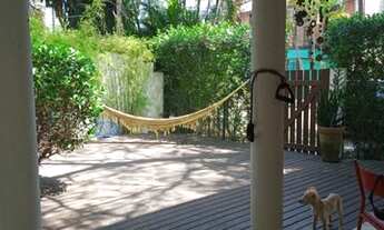 Imagem 3: Casa de condomínio para venda tem 240 metros quadrados com 4 quartos