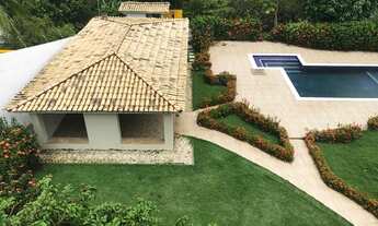 Imagem 4: Casa de condomínio, possui 1647m² de terreno com 640m² de área construída