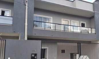 Imagem: GUARAPUAVA - Sobrado Padrão - 40 km de