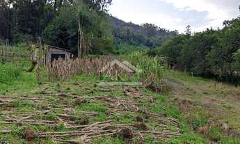Imagem 2: Amplo terreno de 1.366,20 m² localizado em Picada Café na Serra Gaúcha