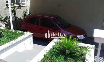 Imagem 3: Casa com 5 dormitórios para alugar, 45 m² por R$ 3.500/mês - Lidice - Uberlândia/MG