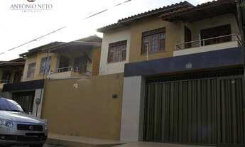 Imagem: Casa com Quatros dormitórios à venda