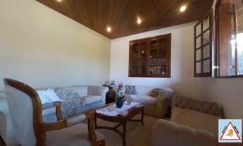 Imagem 4: Casa com três quartos, suíte, piscina e duas vagas de garagem no bairro Santa Inês - Belo