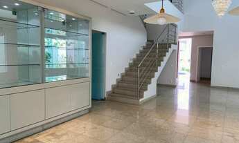 Imagem 2: Casa de condomínio para venda possui 395 metros quadrados com 4 quartos em Gávea - Uberlân