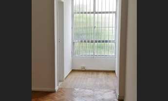 Imagem 2: Apartamento para venda possui 38 metros quadrados com 1 quarto em Botafogo - Rio de Janeir