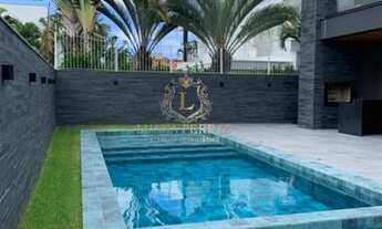 Imagem 4: Casa com piscina de alto padrão em Jurerê Internacional