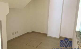 Imagem 4: Casa duplex a venda na Rua Ambaitinga na Praia da Bandeira- Ilha