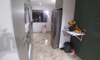 Imagem 2: Sobrado para venda possui 215mts² com 3 quartos em Jardim Itapark - Mauá - São Paulo<br