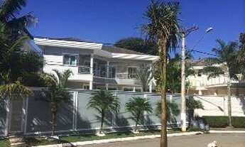 Imagem: Contemporânea com excelente acabamento