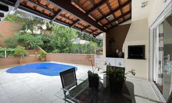 Imagem 1: Excelente Sobrado Duplex com piscina e ampla área de lazer e espaço horta