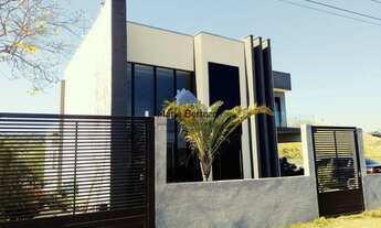 Imagem 2: Casa de condomínio para venda possui 320 metros quadrados com 4 quartos