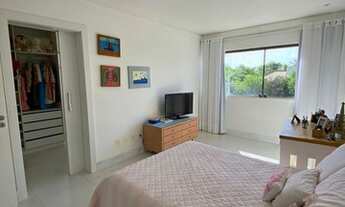 Imagem 6: Sobrado para aluguel possui 450 metros quadrados com 3 quartos