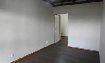 Imagem 7: Casa com quintal e vista para o mar