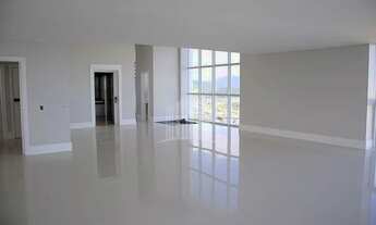 Imagem 7: Cobertura duplex com piscina de frente para o mar no Ibiza Towers em Balneário Camboriú