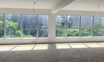 Imagem: Prédio comercial novo com 5 andares