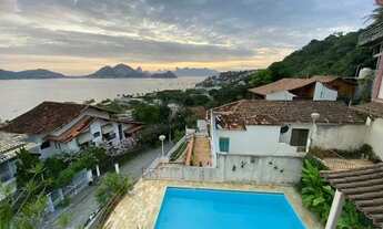 Imagem 6: Casa com 4 dormitórios à venda, 492 m² por R$ 1.590.000,00 - São Francisco - Niterói/RJ