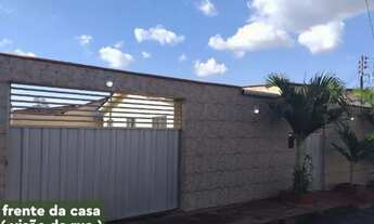 Imagem 2: Casa Muito Espaçosa - 2 quartos 1 com suíte, sala, cozinha, banheiro, área ampla e garagem