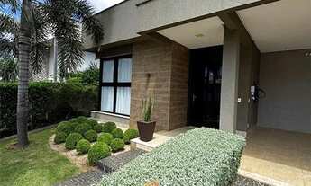 Imagem 2: Linda casa Térrea Condomínio do lago com 527 metros de lote e 237 de construção rico em ar