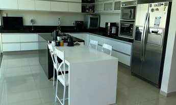 Imagem 2: V Pires Rua 5 Sobrado 3 suítes área de lazer ampla