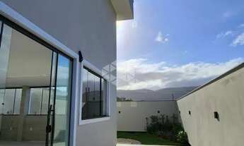 Imagem: Casa com 4 quartos/dormitórios no bairro