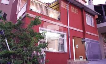 Imagem: Casa de 3 dormitórios na Agronômica