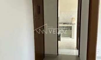 Imagem 2: Apartamento - / Residencial / Glória