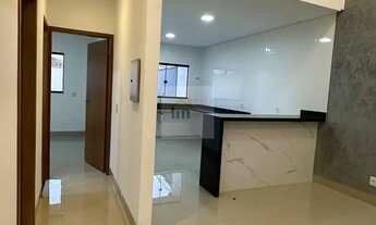 Imagem 4: Casa Padrão LOTE GRANDE com Espaço para Piscina região do setor Garavelo