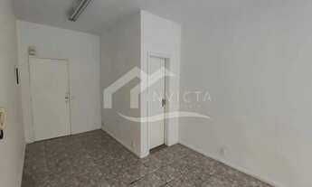 Imagem 6: SALA REFORMADA !!! ÓTIMA LOCALIZAÇÃO !!!