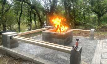 Imagem 6: Chácara em condomínio fechado com casa moderna em meio à natureza