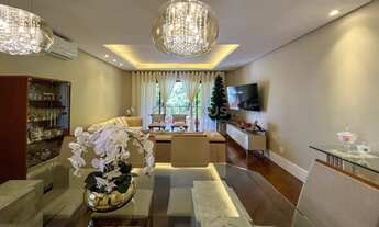 Imagem 4: Apartamento reformado com varanda e lazer a duas quadras da Praia das Pitangueiras, Guaruj