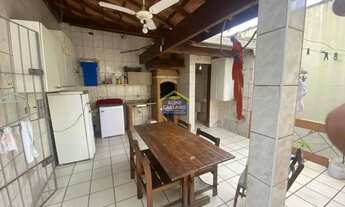 Imagem 5: Espaçoso Sobrado à Venda no Ocian com 4 Quartos e Churrasqueira