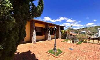 Imagem 6: Casa Alto Padrão no Pinheirinho - 515 m², Piscina, Energia Solar e 6 Vagas em Itajubá (MG