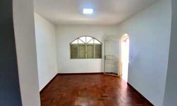 Imagem 4: QNM 5, Ceilândia Sul - Casa de três quartos, moradia na lateral e aceita financiamento