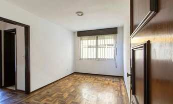 Imagem 2: Apartamento com pátio para locação no bairro Teresópolis