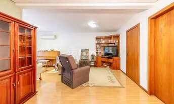 Imagem 7: Imóvel para venda possui 126 metros quadrados com 3 quartos em Petrópolis - Porto Alegre