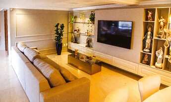 Imagem 3: Apartamento Reformado de Alto Padrão a 100m da Praia ? 275m²