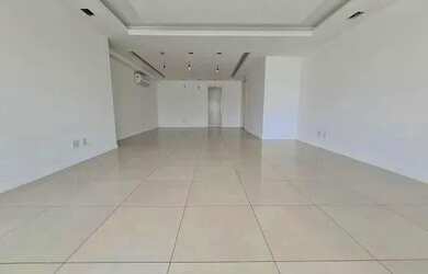 Imagem 6: Imóvel para venda tem 166 metros quadrados com 4 quartos em Barra Olímpica - Rio de Janeir