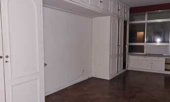 Imagem 2: Lindo apartamento com vista Lagoa livre com salão , + 3 qtos, sendo 1 suite