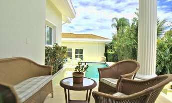 Imagem 6: Casa no condomínio Moinho de Vento para venda tem 600 metros quadrados com 5 quartos