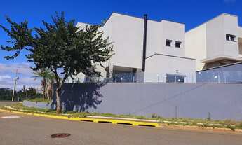 Imagem 4: Lindo sobrado novo com 3 suítes, todas com closet, em condomínio fechado, com muito lazer