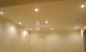 Imagem 5: Miolo nobre de Perdizes - Armários planejados sob medida com portas espelhadas no dormit