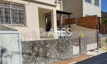 Imagem 2: Casa duplex em travessa em Santa Rosa 4 quartos